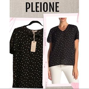 PLEIONE Blouse NWT polka dot V-neck blouse Size S